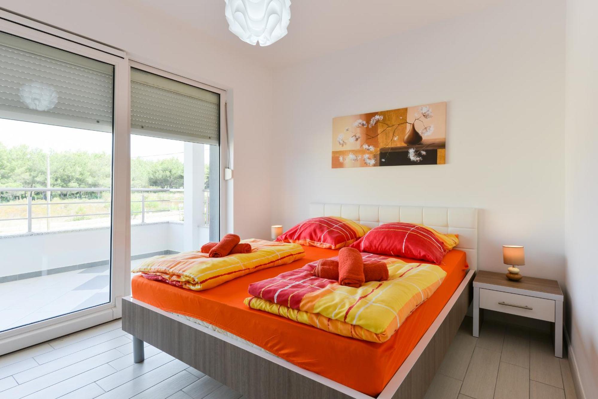 Apartmani Martin Mit Beheiztem Pool With Heated Pool 比比涅 外观 照片