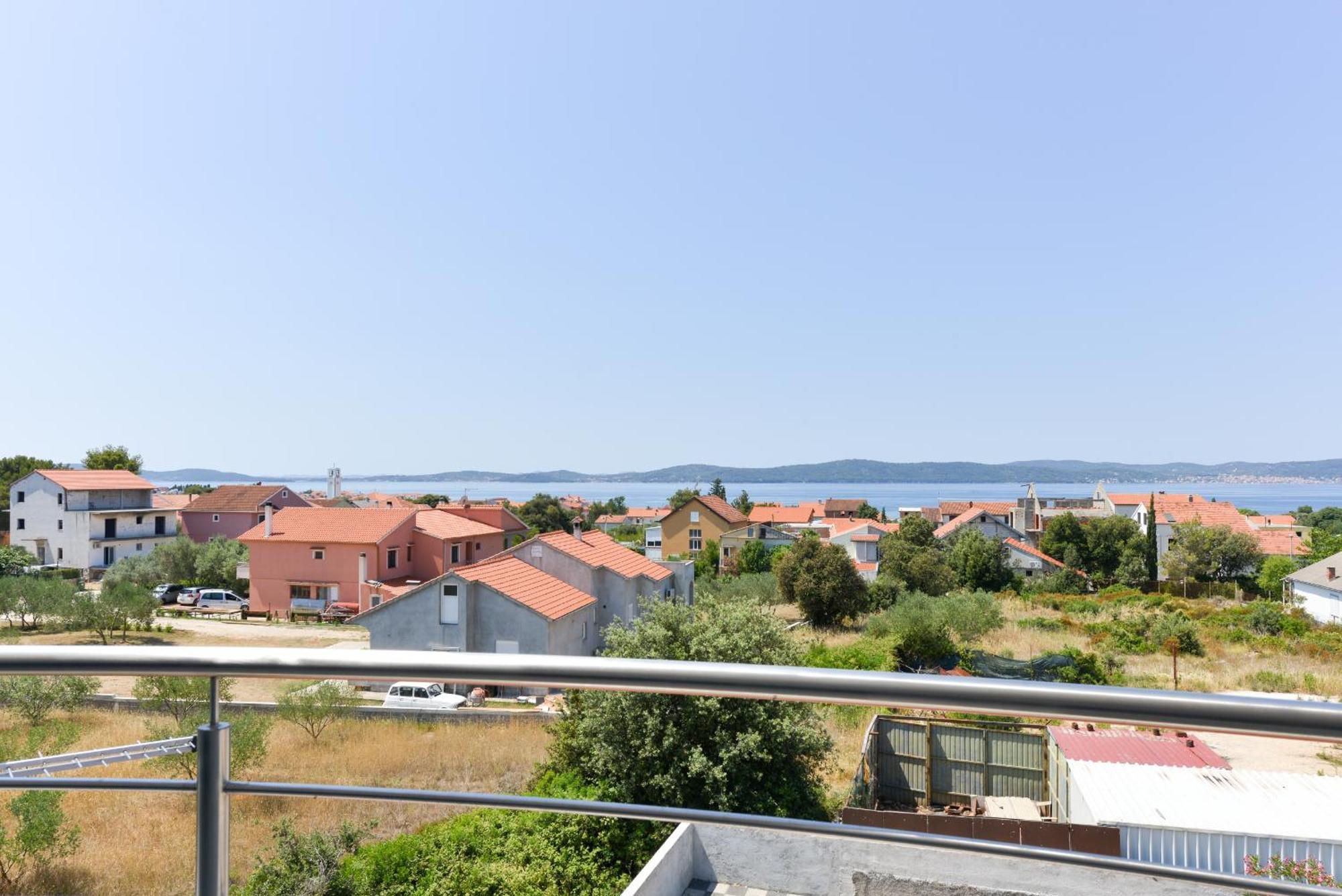 Apartmani Martin Mit Beheiztem Pool With Heated Pool 比比涅 外观 照片